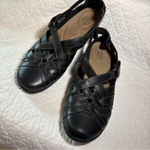 Clarks Cora Dream Black Leather Loafer Flat Shoes Fisherman Style Size 10